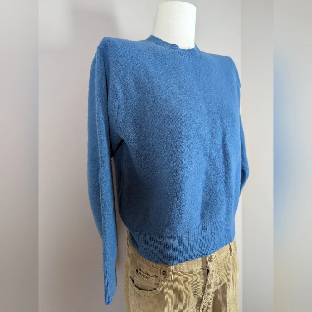 Uniqlo 100% Wool Crewneck Sweater Blue | Size M Fitted Classic Knit - Picture 5 of 8
